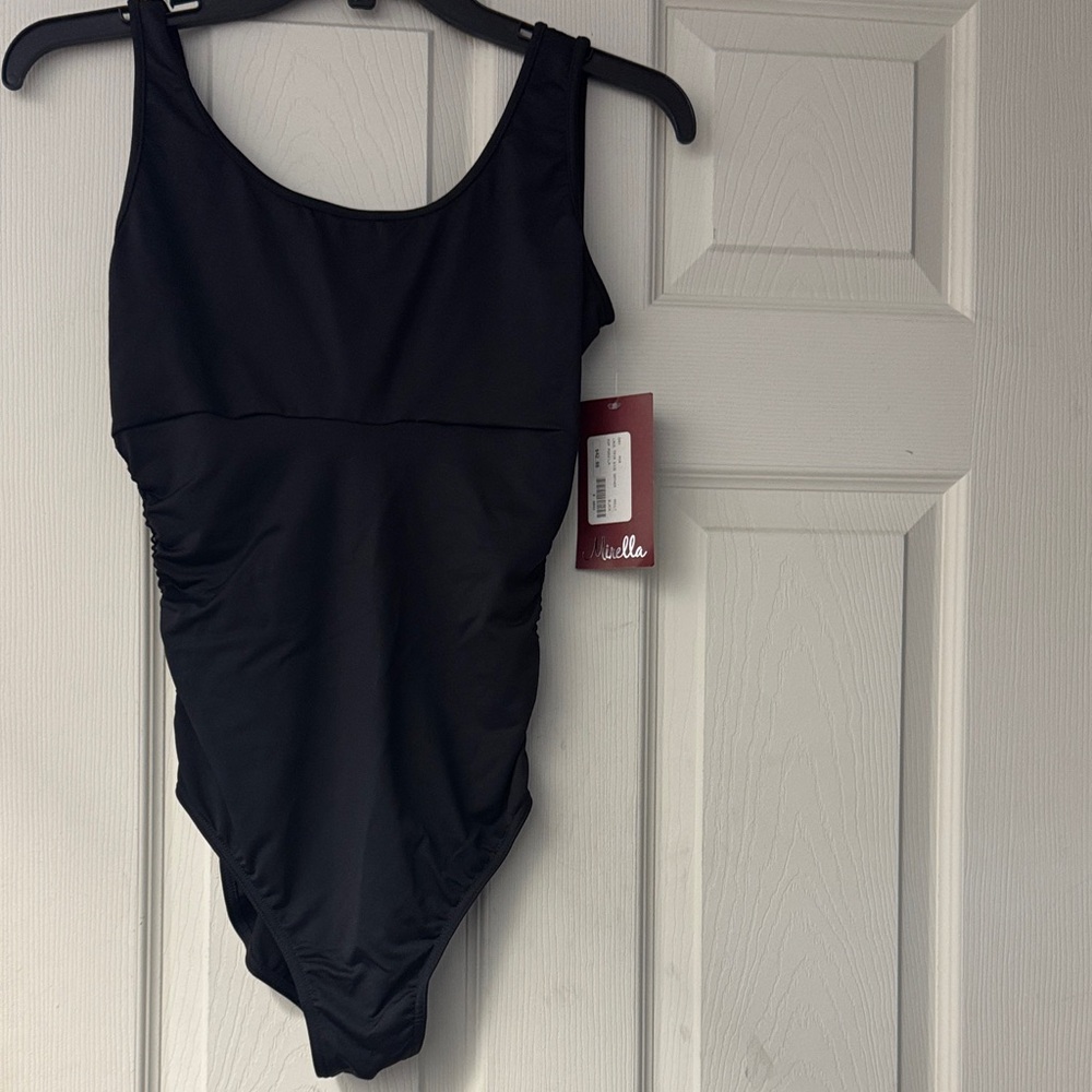 Mirella Black leotard